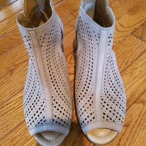 Earth brand shooties sz 7.5 like new! EUC